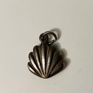 Silver Scallop Shell Pendant Charm